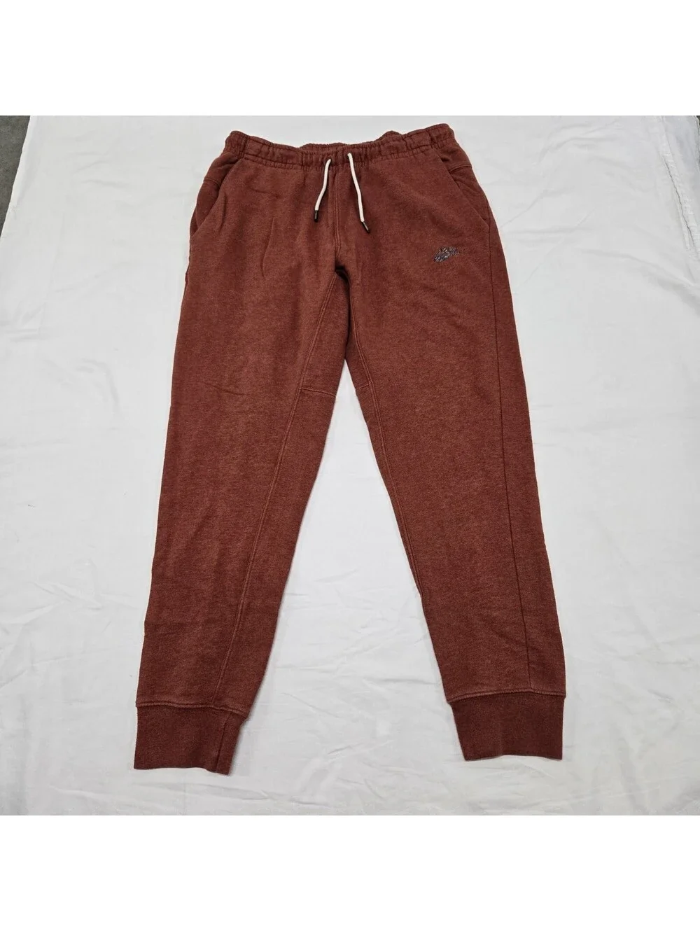 EUC Men's MEDIUM Nike Essential Jogger Redstone Taper Pants Revival DH1036-670